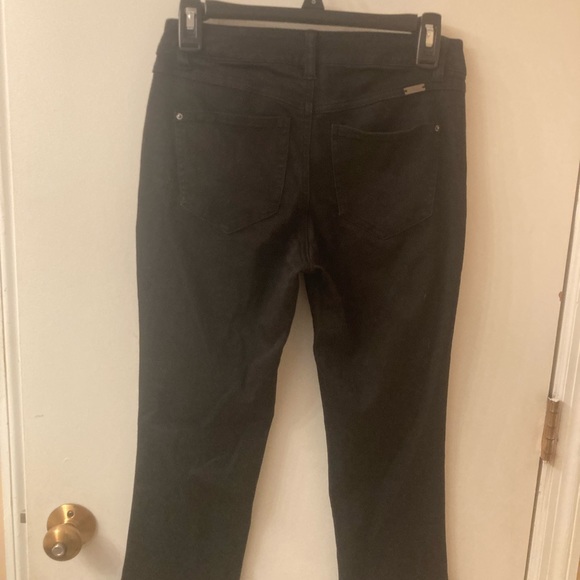 Crop Jeans 2 for $20 - Picture 4 of 10